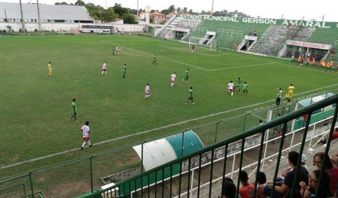 Coruripe vence Penedense e assume a liderança do Grupo-B do Alagoano Sub-20