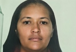 Mulher morre após ser esfaqueada no pescoço em Igreja Nova; marido é principal suspeito