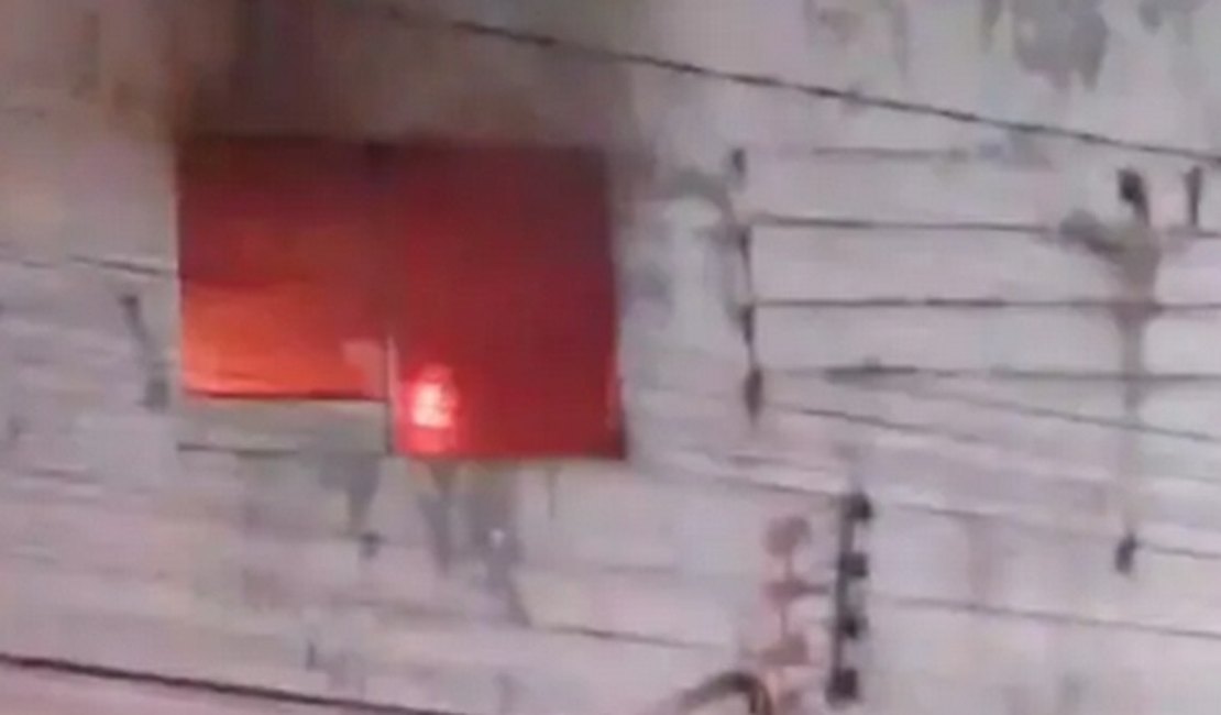 Incêndio atinge apartamento em Palmeira dos Índios durante a noite da quinta-feira