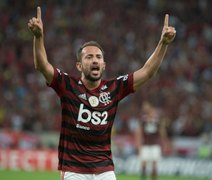 Flamengo aguarda exames para contar com Everton Ribeiro e mais oito no domingo