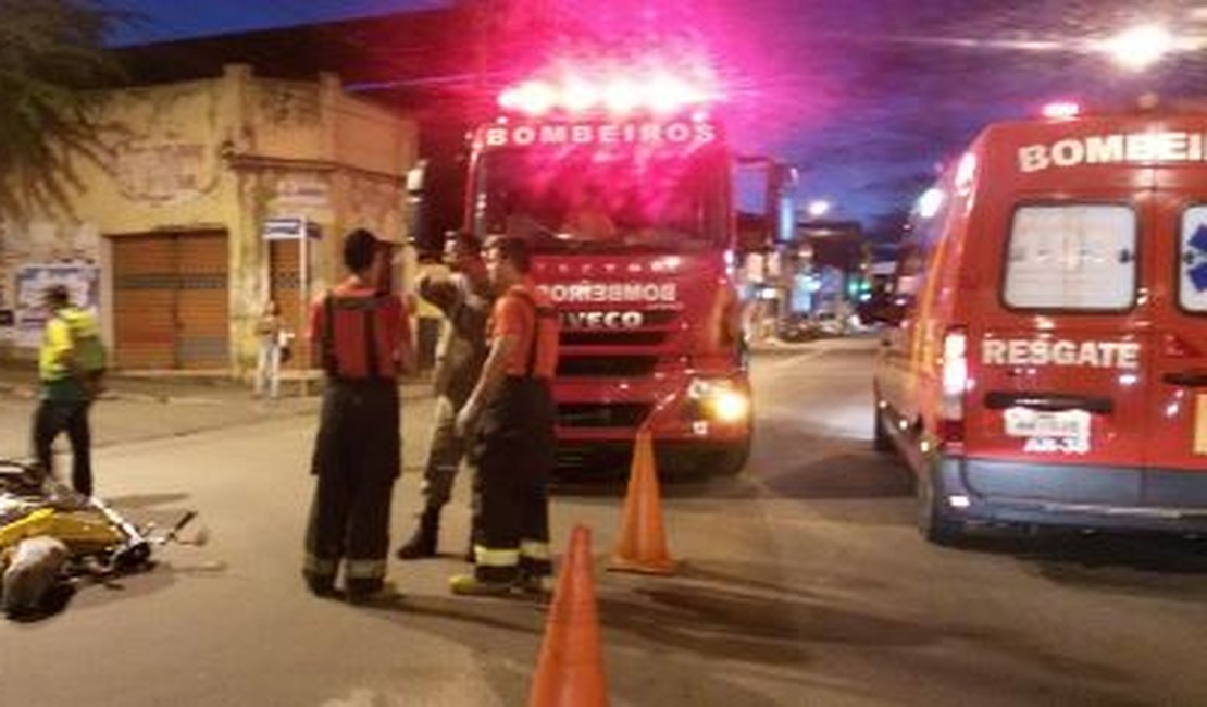 Colisão entre motocicletas é registrada no Centro de Arapiraca; dois ficam feridos
