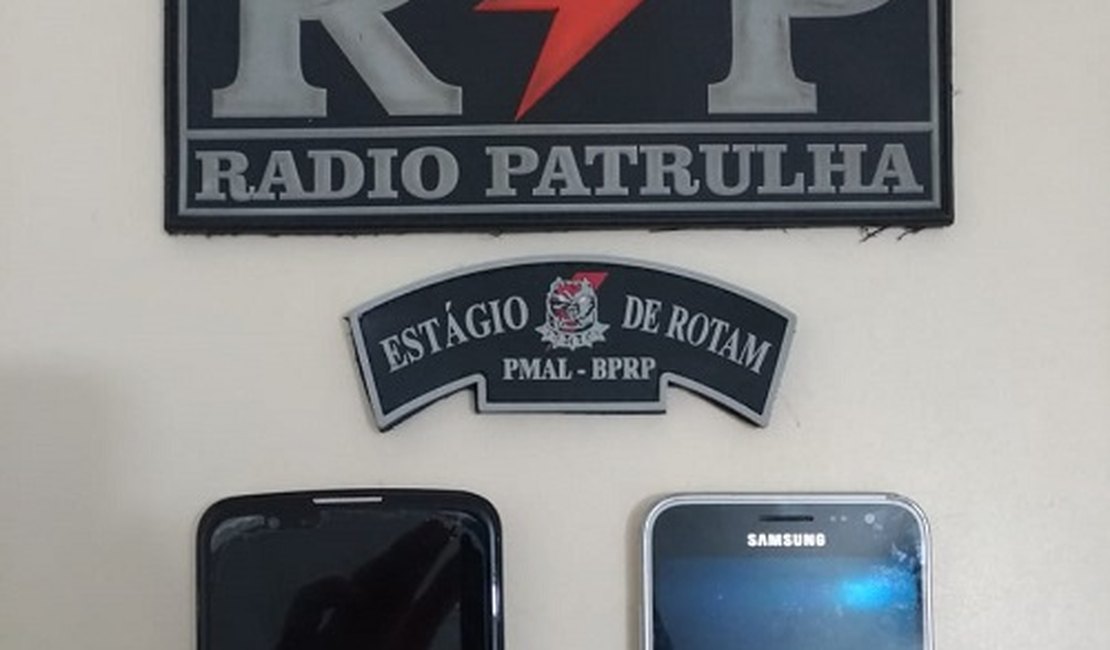 PM recupera aparelhos celulares roubados e captura suspeito na garupa de mototáxi, em Arapiraca