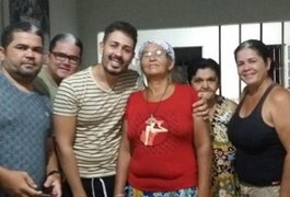 Carlinhos Maia passa borracha no passado e se reconcilia com mãe biológica