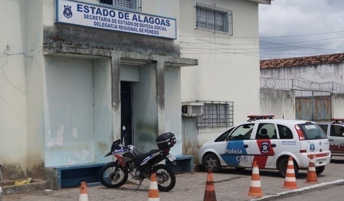 PC deflagra operação e detém dois por crimes em Penedo