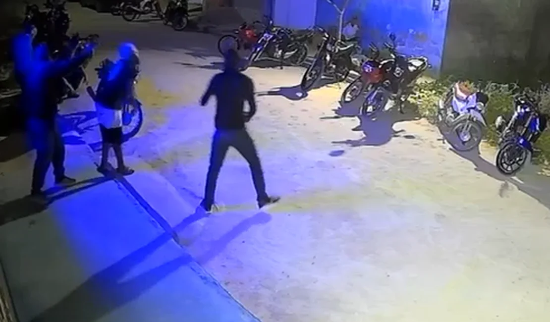 Polícia Civil investiga assassinato de jovem por homens encapuzados em bar de Anadia