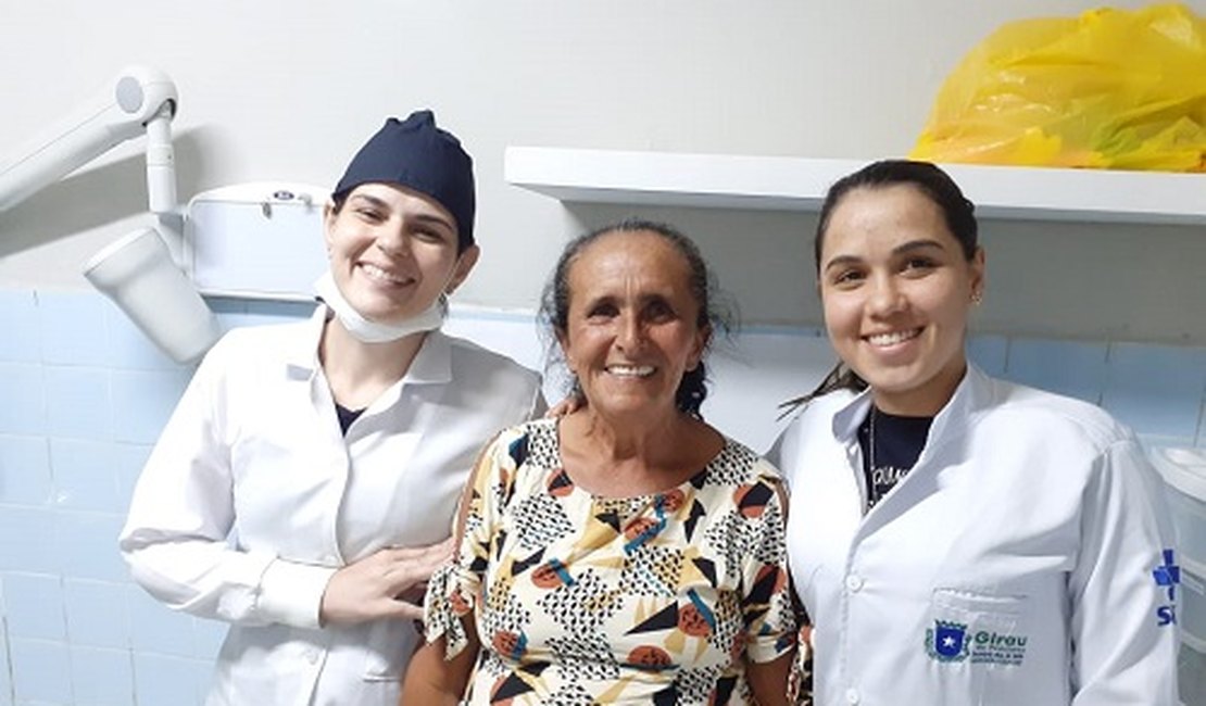 Prótese dentária devolve autoestima para pacientes em Girau do Ponciano