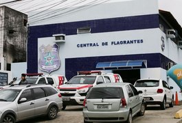 Ônibus com trabalhadores de empresa é assaltando no Benedito Bentes