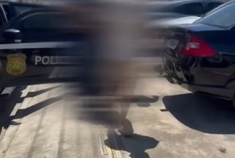 VÍDEO. Professor da rede municipal é preso por suspeita de crimes sexuais contra alunas no interior de Alagoas