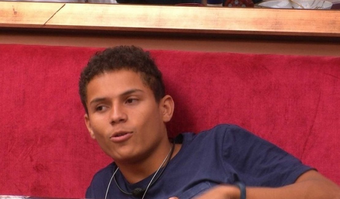 Líder Danrley dá piores notas para Maycon e quatro sisters