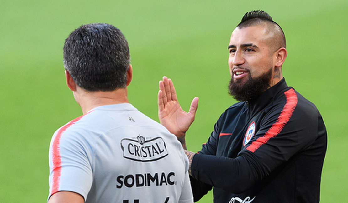 Arturo Vidal revela sonho de jogar no Flamengo: 'Se quiserem me contratar'