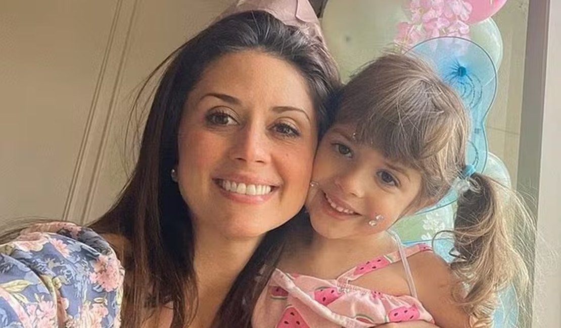 Brasileira mata filha de 4 anos e atira em si mesma após perder guarda nos EUA, diz polícia