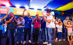 Dário Roberto mobiliza multidão em Feira Grande em grande caminhada de apoio a Lucas Barbosa e Alvinho Lira