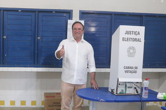 Com mais de  83 % das urnas computadas, Luciano Barbosa é reeleito prefeito de Arapiraca