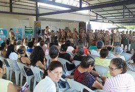Pelotão Mirim do 3º BPM realiza trabalho social com idosos de Arapiraca