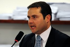 Renan Filho apavora servidores e 'não garante salários em dia em 2017'