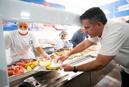 Em Arapiraca, governador entrega 1º Restaurante Popular Alagoas Sem Fome no interior do estado
