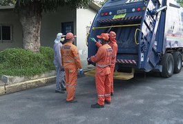 Doméstica joga R$ 10 mil de patroa e recupera dinheiro do lixo com ajuda de garis