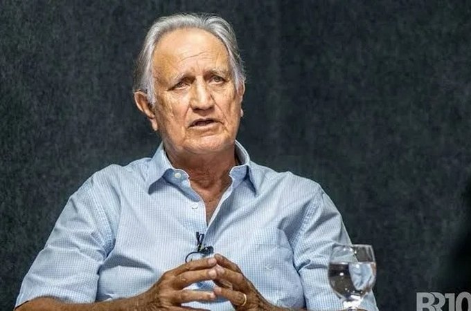 Ex-governador Manoel Gomes de Barros é internado às pressas e passa por cirurgia de emergência em Maceió