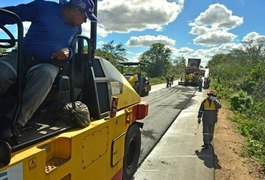 Governo entrega rodovia que liga Delmiro e Olho D’Água do Casado