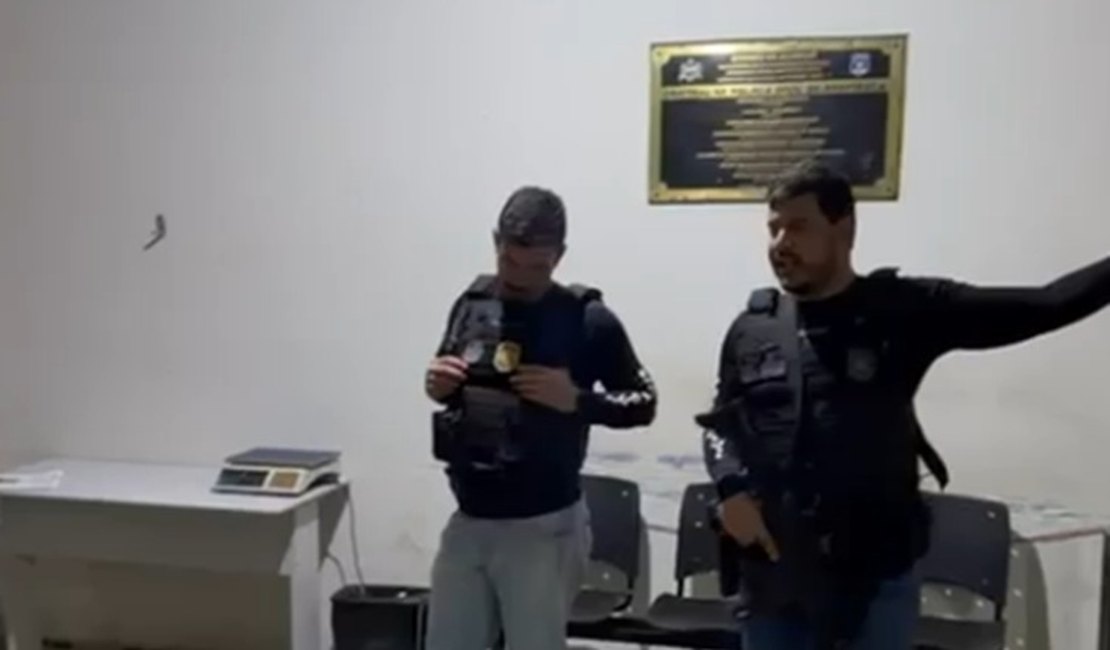 Com 10 mandados cumpridos em Arapiraca, operação 'Cerco Fechado' é deflagrada contra acusados de homicídio, roubo e outros crimes