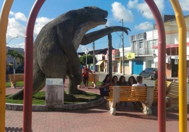 Mulher vive momentos de terror em fim de semana com pai da filha em Maravilha; vítima foi mantida em cárcere privado e sofreu tentativa de estupro