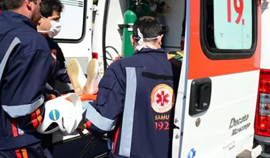 Pai e filha são baleados dentro de casa em Arapiraca