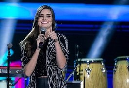 Camila Queiroz estreia como apresentadora em especial da Globo