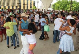 São João: ''Sítio do Afrísio'' leva forró tradicional ao Centro de Arapiraca