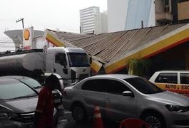 Chuvas fortes causam transtornos na capital neste sábado (04)