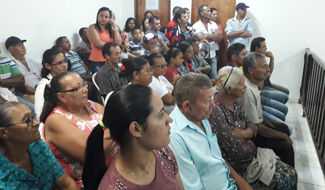 Moradores de comunidades localizadas no entorno do CTR do Agreste querem a retirada do aterro daquele local