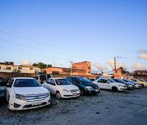 SMTT de Maceió fará leilão online de 254 carros apreendidos