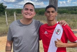 Luva de Pedreiro perde processo e terá de pagar bolada a ex-empresário; veja valor