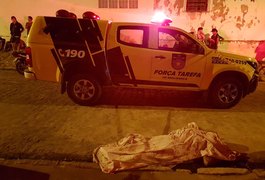 Homem é assassinado a tiros na frente da casa da avó, em Arapiraca