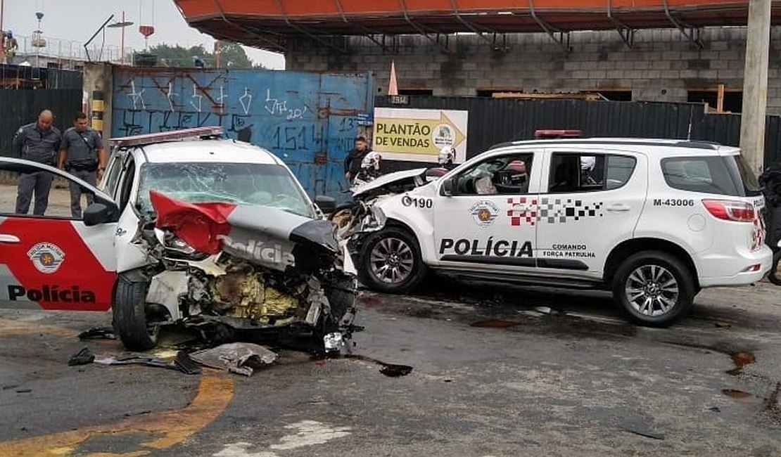 VÍDEO. Acompanhamento policial termina com nove policiais feridos após acidente