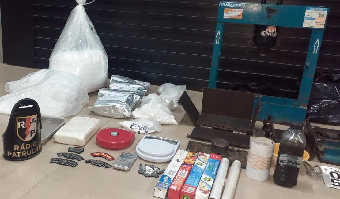 Mais de ﻿22 kg de cocaína são apreendidos em refinaria de drogas em Arapiraca