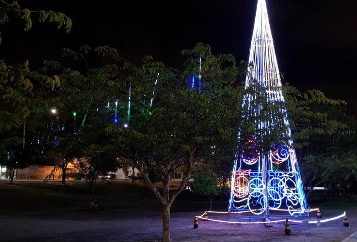 O silencioso acender das luzes de Natal em Arapiraca