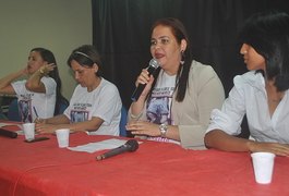 Mulheres debatem 'Violência' e arapiraquenses são homenageadas