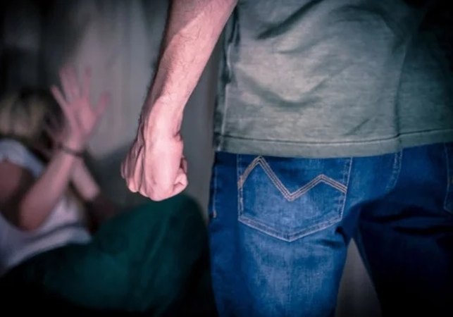 Homem é preso em flagrante por agredir esposa durante discussão por ciúmes em Arapiraca