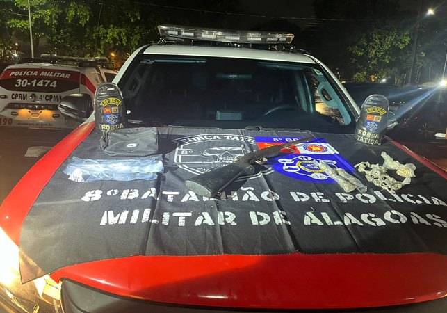 Força Tática do 8º BPM prende três homens com drogas e arma em Rio Largo