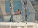 Casal em situação de rua é flagrado mantendo relação sexual em via pública
