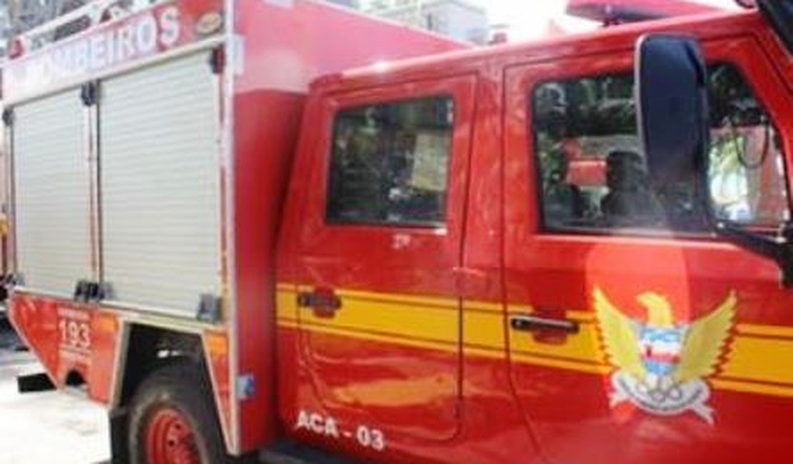 Capotamento de veículo deixa homem morto na BR-101, em Joaquim Gomes