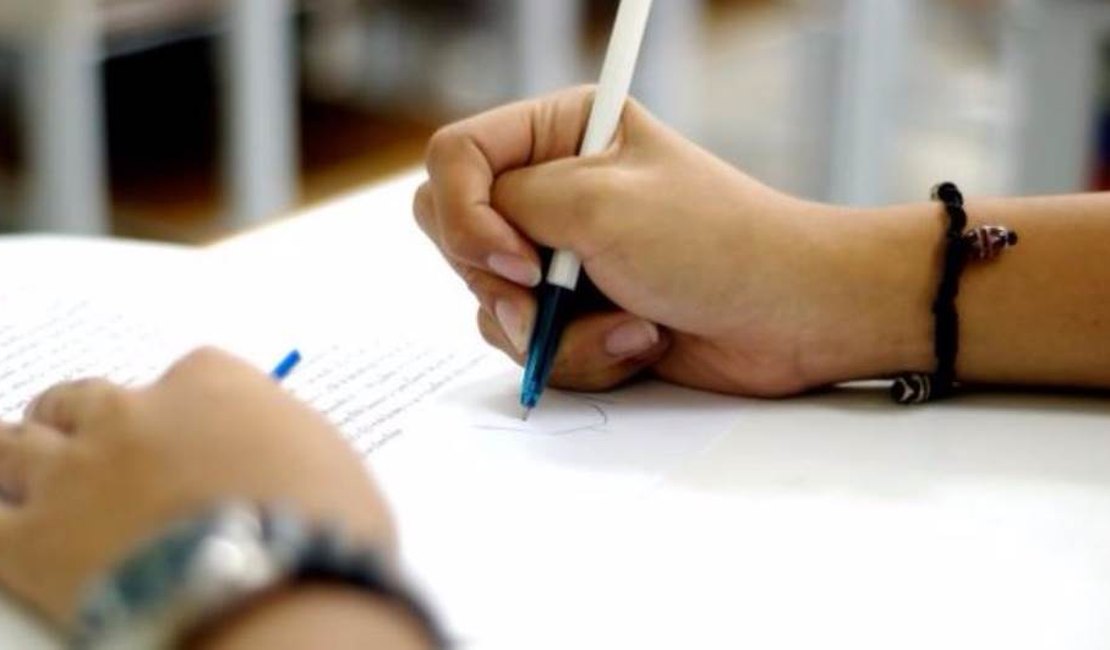 Inep divulga cartilha com dicas para ajudar estudantes na redação do Enem