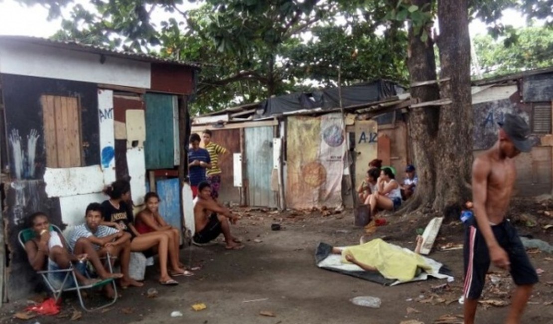 Corpo de jovem que estava desaparecido é encontrado boiando na lagoa