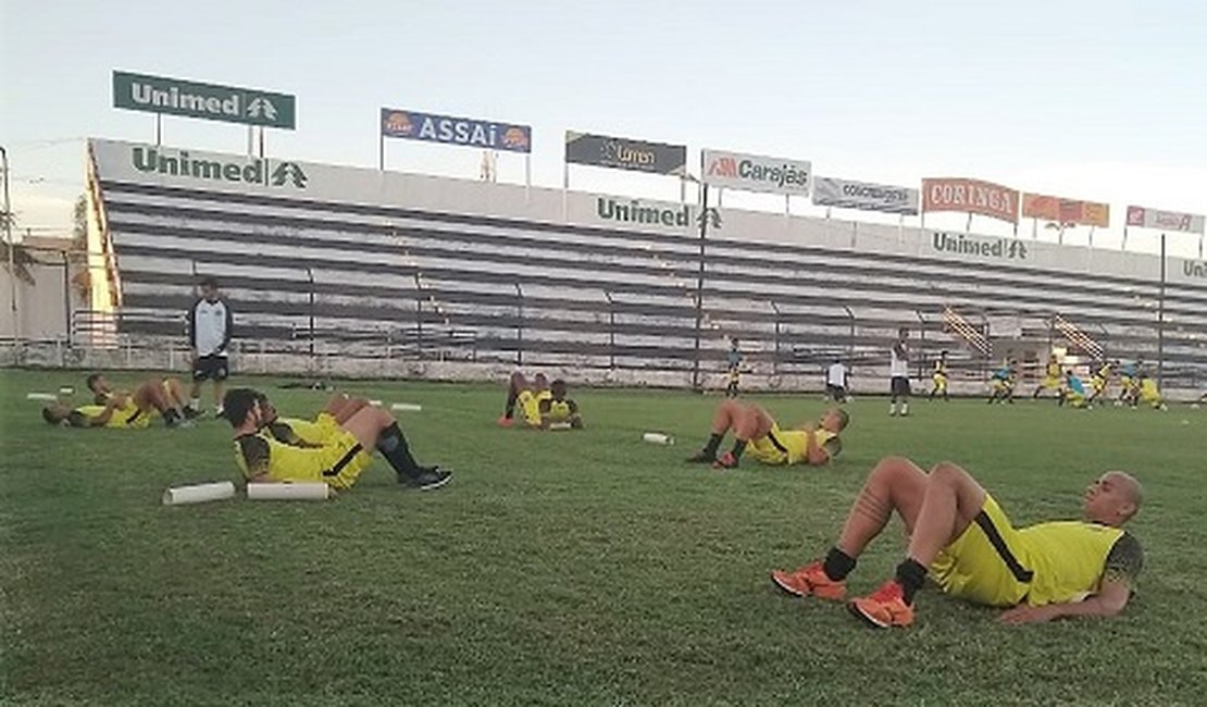 Treino puxado exige ainda mais resistência dos jogadores do ASA