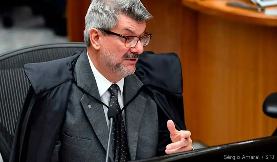 AGU pede ao STF perda do cargo de ministro acusado de assédio