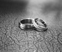 Mulher processa namorado por não pedi-la em casamento