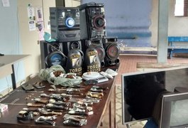 Após denúncias, PM apreende grande quantidade de drogas no Brisa do Lago, em Arapiraca