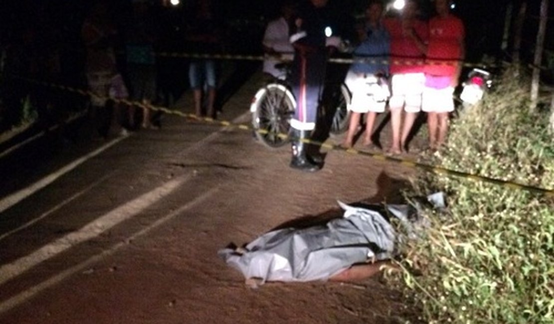Motociclista morre após ser arrastado por ônibus na AL-220