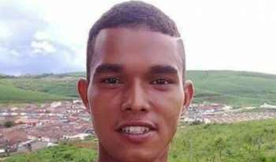 Jovem é morto com tiros na cabeça em canavial, no município de São José da Lage