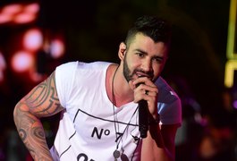Durante show, Gusttavo Lima doa R$ 12 mil para tratamento de garoto